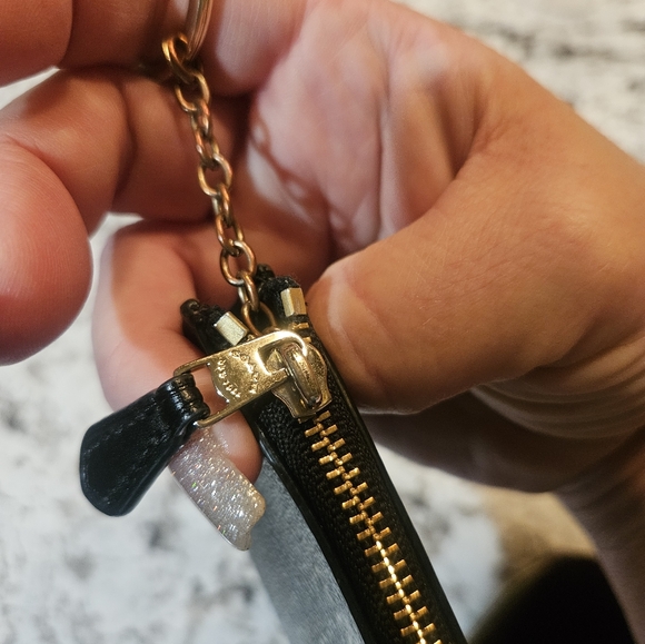 COPY - Coach keychain wallet - Picture 2 of 3